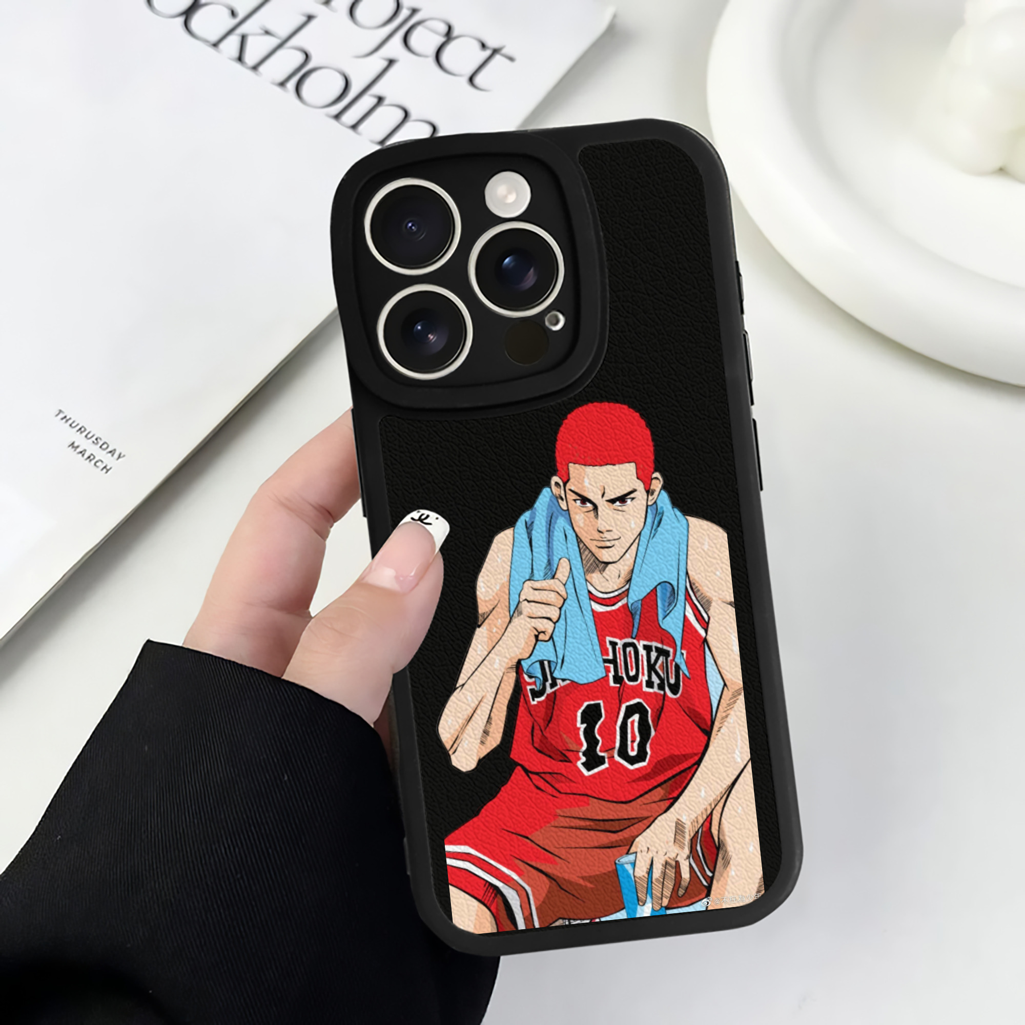 （画像用） SLAM DUNK／スラムダンク 【iPhone 16シリーズ対応】シリコンスマホケース（レザー調） 材質：シリコン